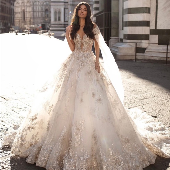 Milla Nova Wedding Dress - Picture 7 of 9